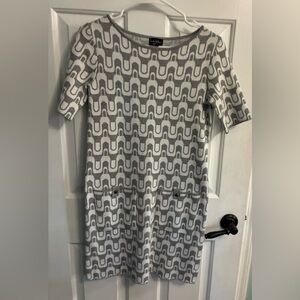 Nicole Miller Gray & White Geometric Knit Midi Dress